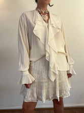 Load image into Gallery viewer, Vintage Y2K Ivory silk crepe Blouse Top
