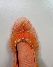 Load image into Gallery viewer, Orange Cheese Frill Puff Shoes
